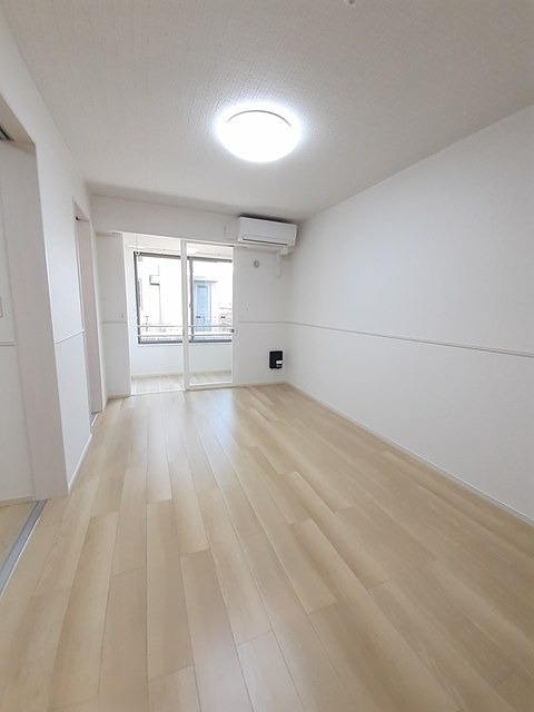 居室・リビング　10畳のリビングです。