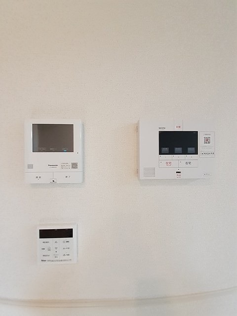 セキュリティ　来訪者の姿が確認できます。