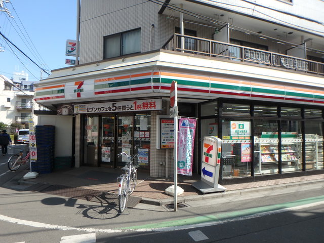 コンビニ　セブンイレブン（コンビニ）まで603m