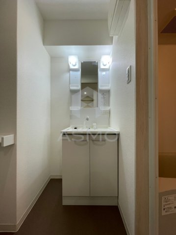 洗面設備　同マンション別部屋　参考写真