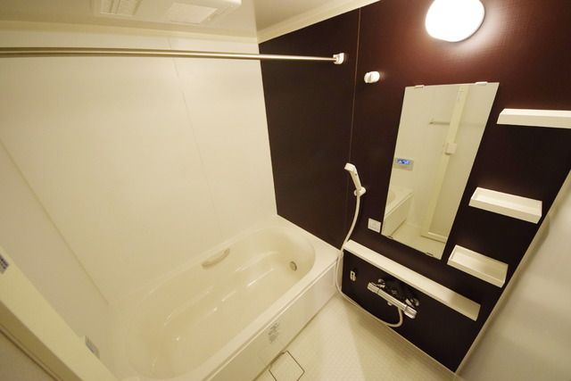 バス・シャワールーム　★追い焚き給湯付でゆったりバスタイム★