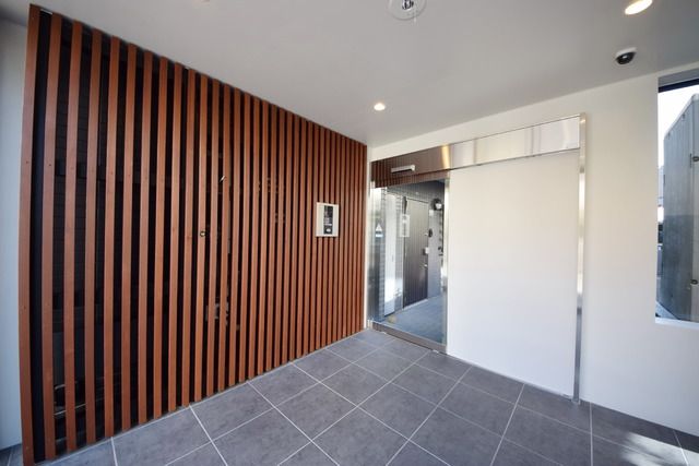 エントランス　★オートロック・防犯カメラなどセキュリティも安心です★