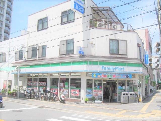 コンビニ　ファミリーマート（コンビニ）まで38m