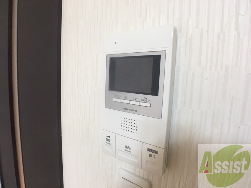 セキュリティ　ＴＶモニター付インターホンです。来客者の顔が見えるので安心！