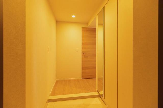 玄関　※写真は同タイプ住戸です。