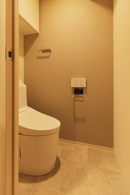 トイレ　※写真は同タイプ住戸です。