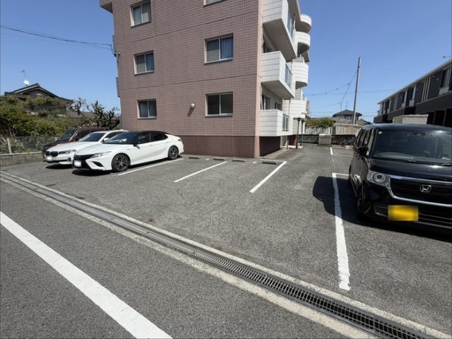 駐車場　駐車スペースもあります
