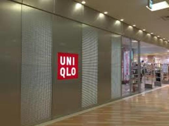 ショッピングセンター　ユニクロ阪急山田店（ショッピングセンター）まで802m