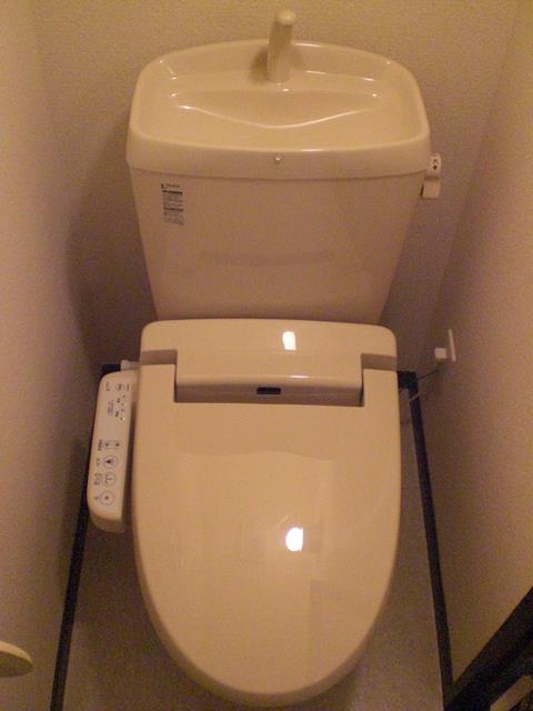 トイレ　設備・仕様は号室により異なる為、現況を優先致します。