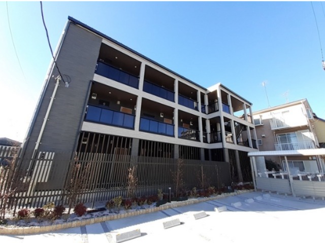 建物外観　～ドドーンっ～