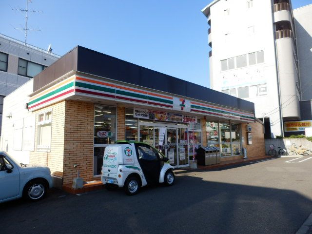 コンビニ　セブンイレブン厚木愛甲石田駅前店（コンビニ）まで366m
