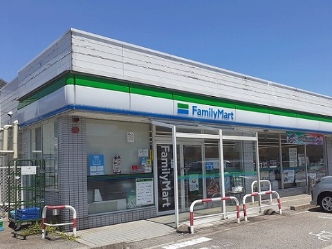コンビニ　ファミリーマート富山稲荷町店（コンビニ）まで450m