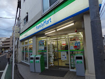 コンビニ　ファミリーマート 目黒中央町店（コンビニ）まで152m