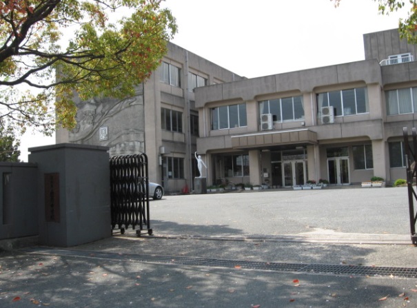 中学校　防府市立国府中学校（中学校）まで1069m