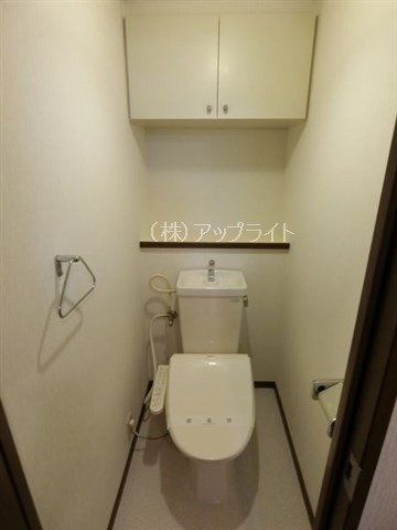 トイレ　温水洗浄便座