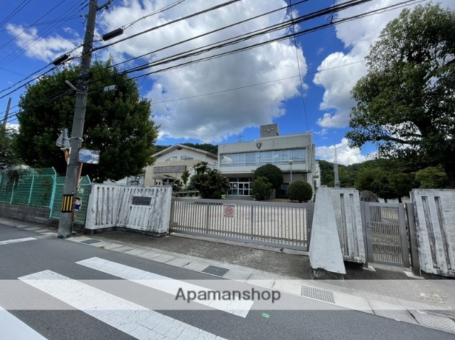 中学校　大白書中学校（中学校）まで2599m