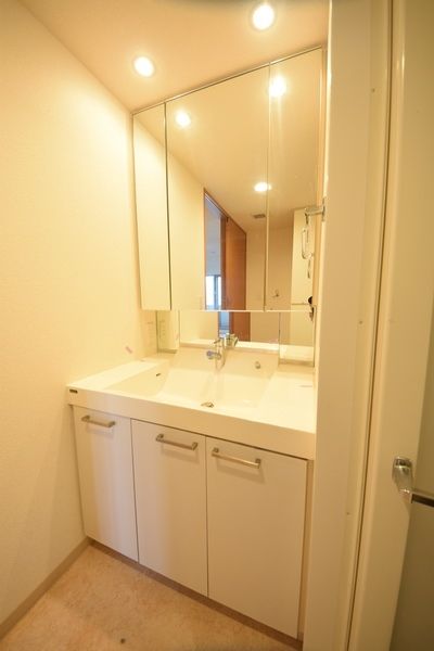 洗面設備　詳細はタウンハウジング千葉店まで！043-221-3600