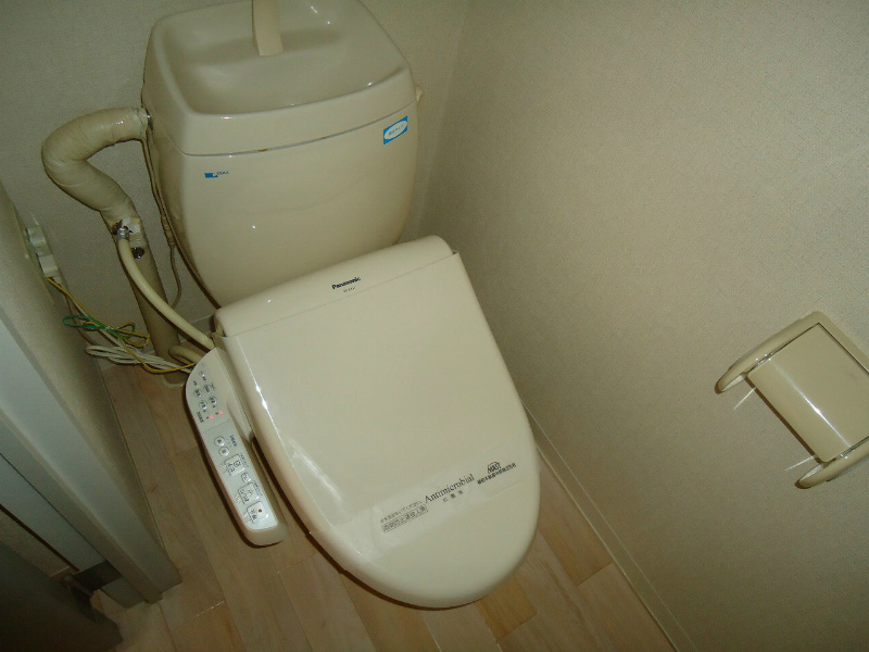 トイレ　他の号室の参考画像です。