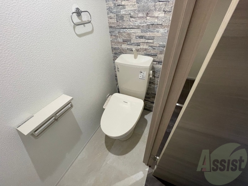 トイレ　こちらはトイレです。清潔感があり、安心して使用できます。