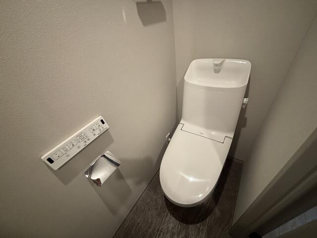 トイレ　落ち着いたトイレです