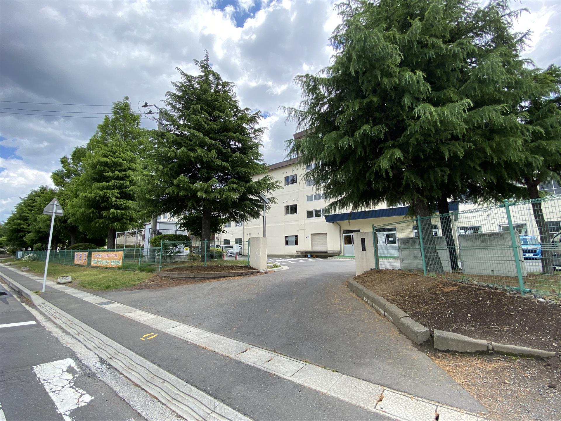 中学校　八戸市立第二中学校（中学校）まで1923m