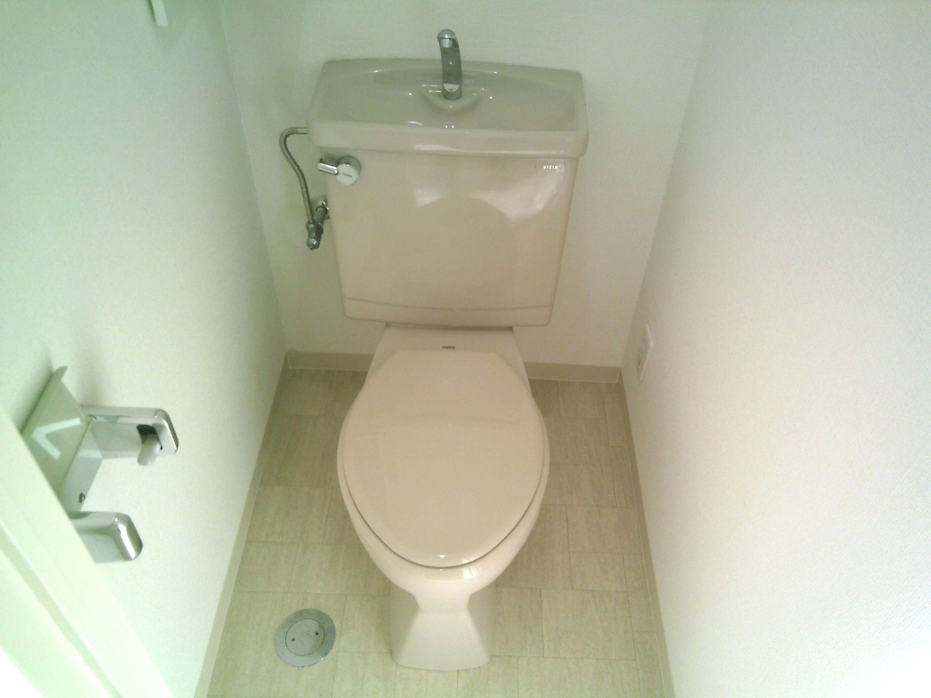 トイレ　WC