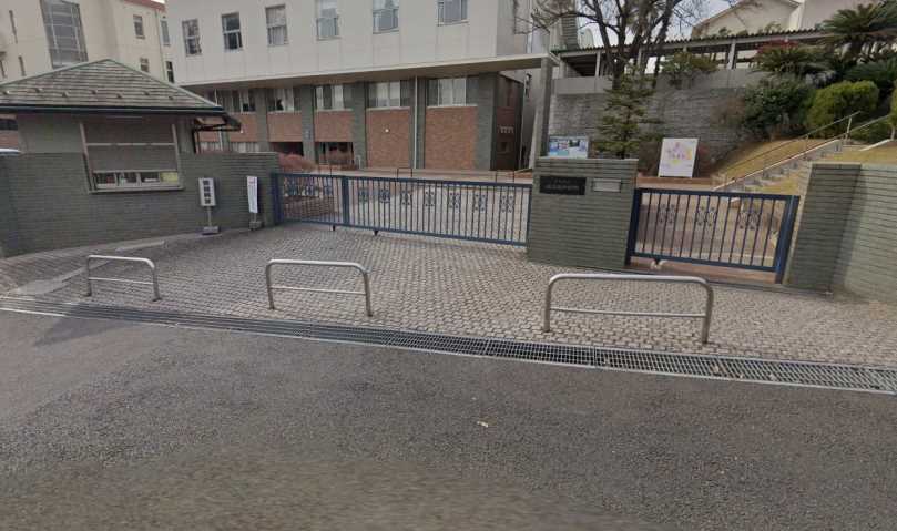 小学校　青山学院横浜英和小学校（小学校）まで105m