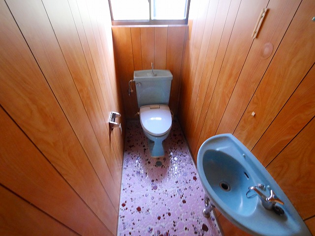トイレ　清潔感のあるトイレです