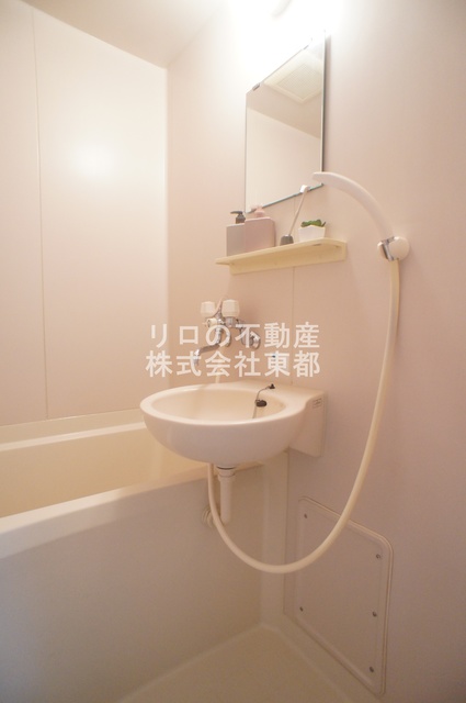 バス・シャワールーム　お掃除しやすい☆洗面台付き２点ユニットです☆