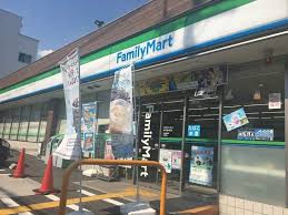 コンビニ　ファミリーマート神戸城内通店（コンビニ）まで102m