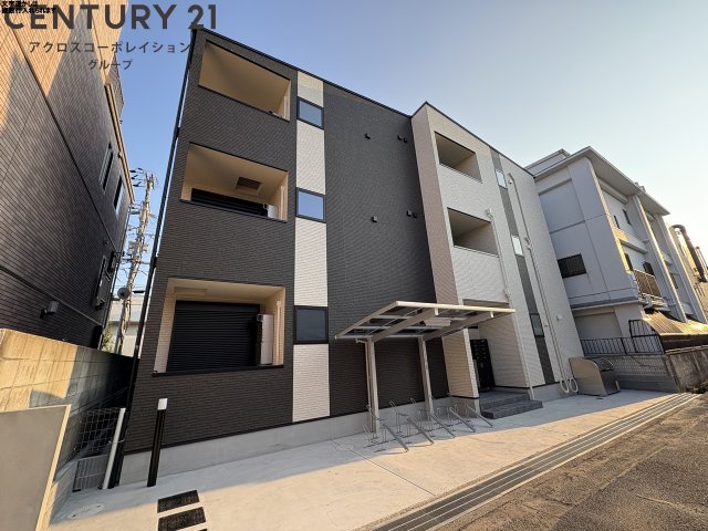 建物外観　オートロック付きで安心！宅配BOX付きで便利！