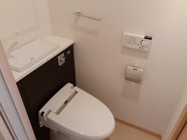 トイレ　シンプルで使いやすいトイレです