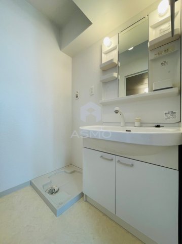 洗面設備　同マンション別部屋　参考写真