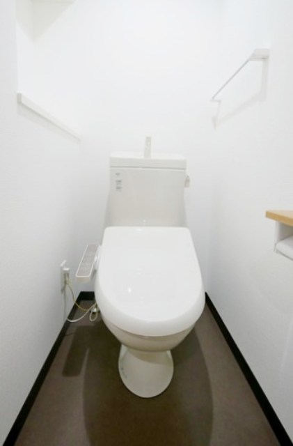 トイレ　別部屋同仕様