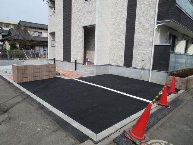 エントランス　★敷地内★