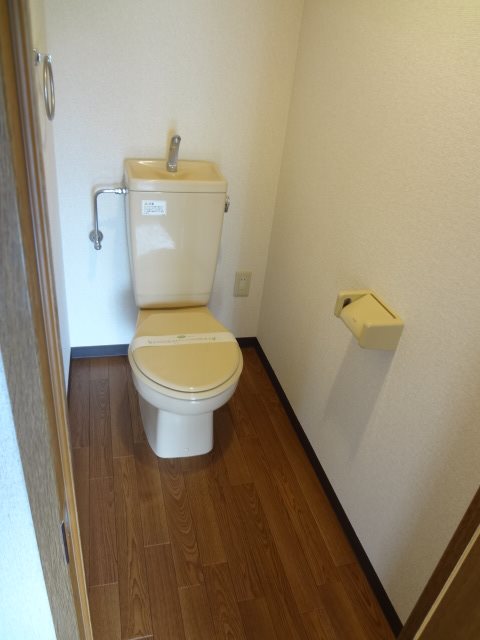 トイレ　※他のお部屋です、ご参考までに