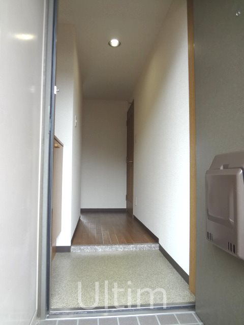 玄関　※他のお部屋です、ご参考までに