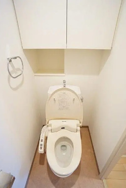 トイレ　同タイプ部屋　参考写真です