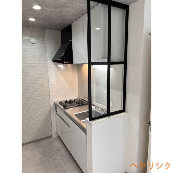キッチン　同コンセプトの別物件の写真です