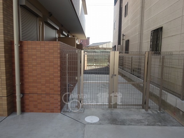 その他　ファミリーマート　茨木駅前一丁目（その他）まで544m
