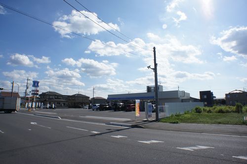 コンビニ　ローソン結城アクロス通り店（コンビニ）まで493m