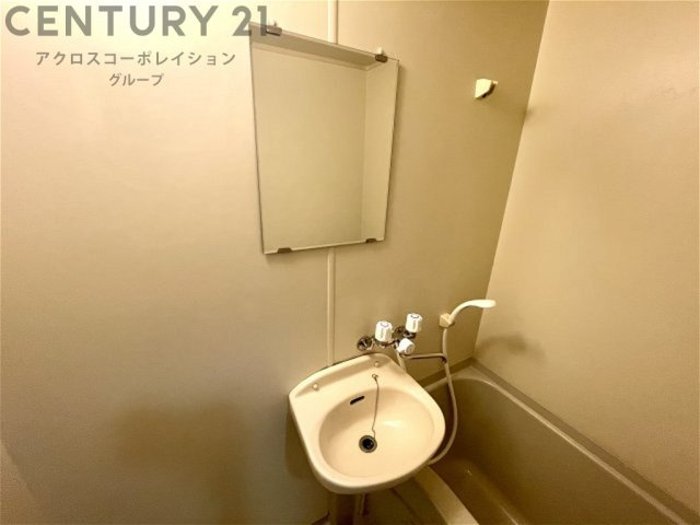 洗面設備　浴室内に洗面台がついてます！