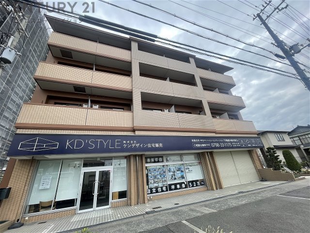 建物外観　敷地内に駐輪場があります！