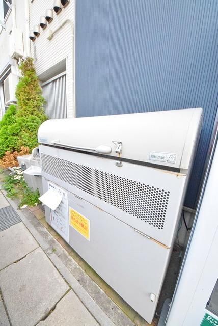 その他　入居者専用のごみ置き場