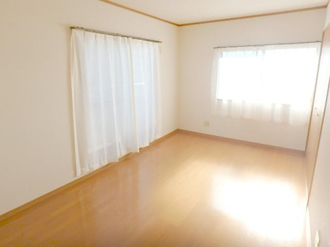 その他部屋・スペース　１号室写真参照