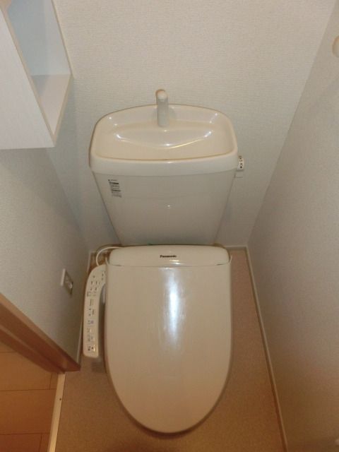 トイレ　ウォシュレット完備