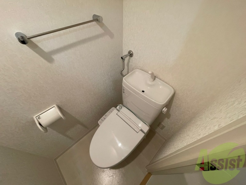 トイレ　ウォシュレットがついたトイレです。安心して使用できますね。