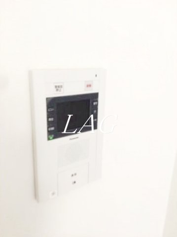 その他　モニター付きインターホンです。