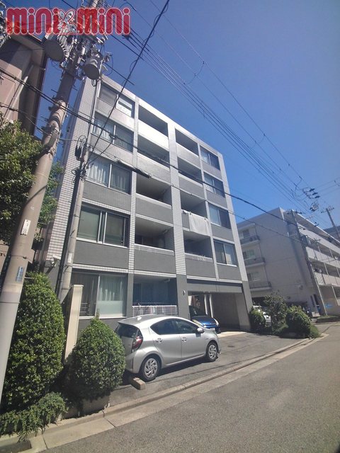 建物外観　前面道路も広くて日当たり良好