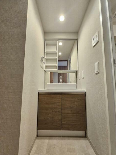 洗面設備　※別部屋の参考写真です。